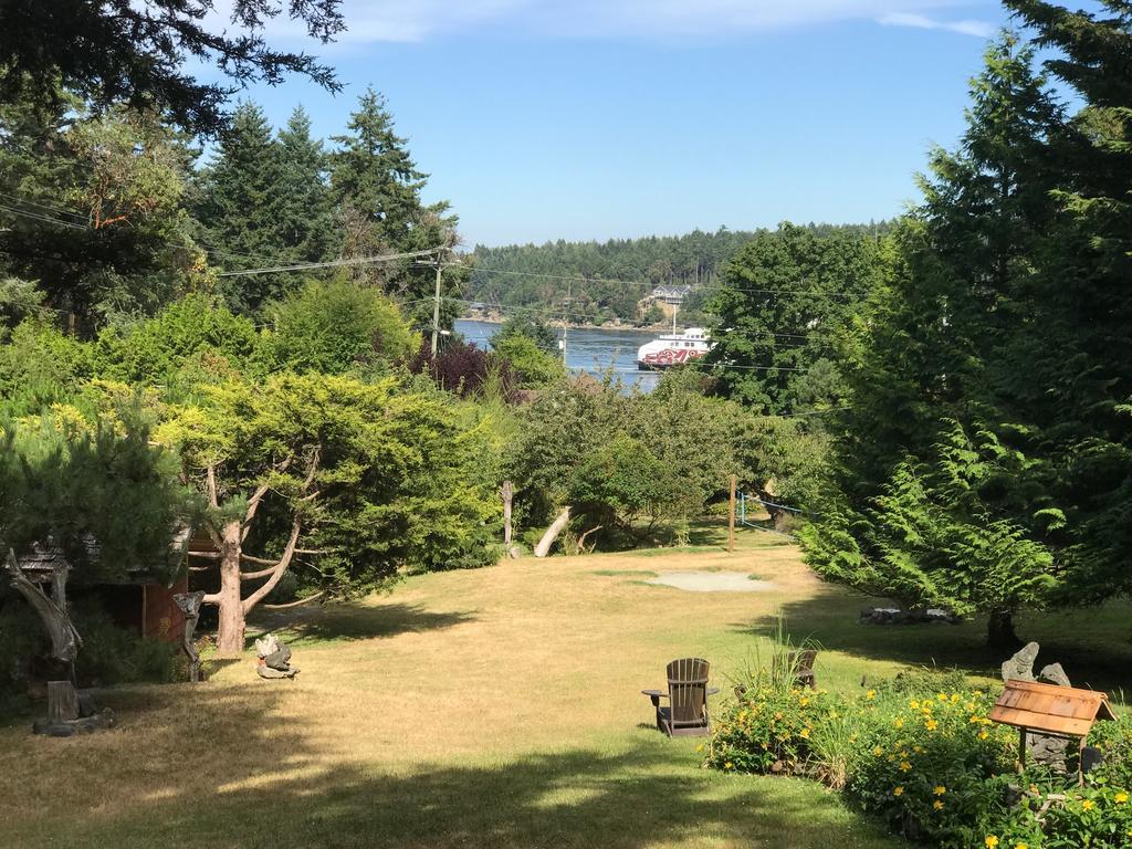Driftwood Village Cottages Sturdies Bay Экстерьер фото